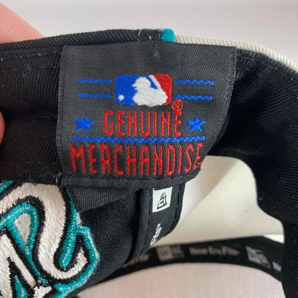 Florida Marlins MLB Vintage White Black New Era Strapback Adjustable Hat